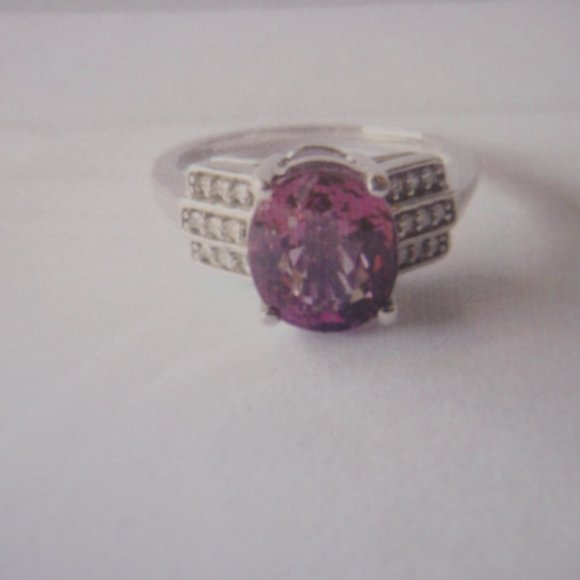2.80ct PINK SPINEL .09 ct diamonds 18K white gold - Picture 3 of 10